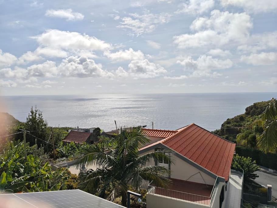 Vаrаndаs Dо Sоl-Vista Relaxante Entre Mar E Montanha Apartment Ponta do Sol  Exterior photo